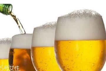 啤酒是酸性还是碱性 含有大量碳酸成分