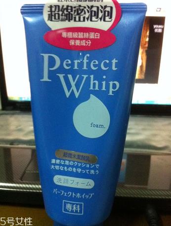 皂基洗面奶是碱性的吗？皂基洗面奶是碱性还是酸性？