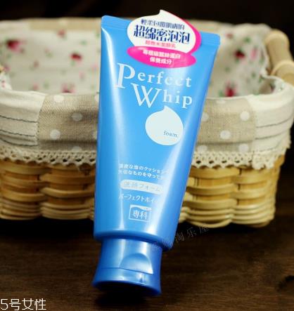 皂基洗面奶是碱性的吗？皂基洗面奶是碱性还是酸性？