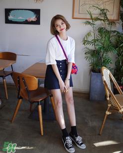 牛仔半裙配什么上衣？牛仔半裙搭配图片