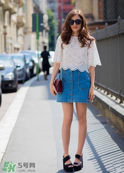 牛仔半裙配什么上衣？牛仔半裙搭配图片