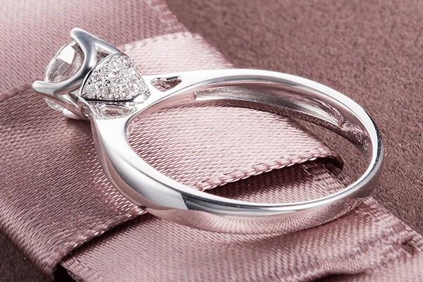 黄金和钻石哪个更保值 黄金和钻石哪个流动性好