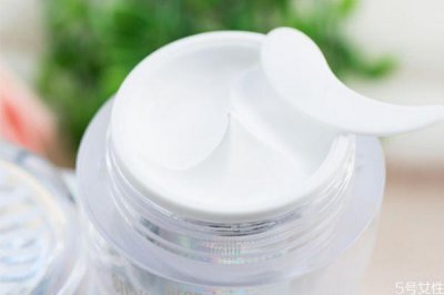 ​长期用素颜霜皮肤会怎么样 素颜霜需要卸妆