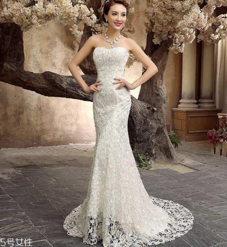 婚纱后面的带子怎么系？婚纱后背绑带系法