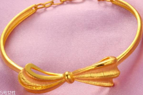 黄金手镯怎么保养 这些事项要当心