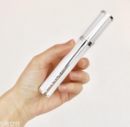 纪梵希睫毛膏哪款好？海胆折角睫毛膏任你选择