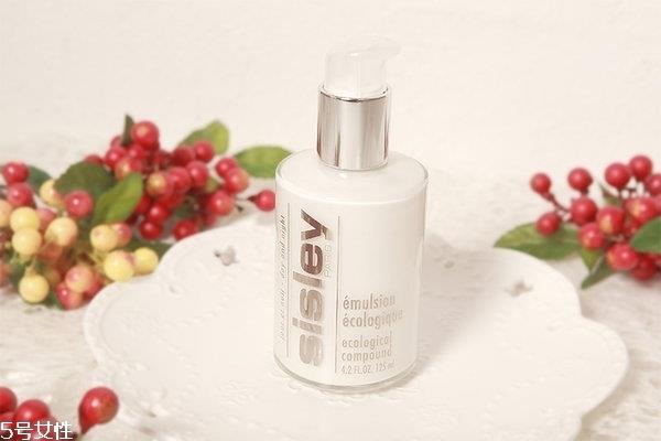 乳液有酒精味可以用吗 敏感肤质慎用