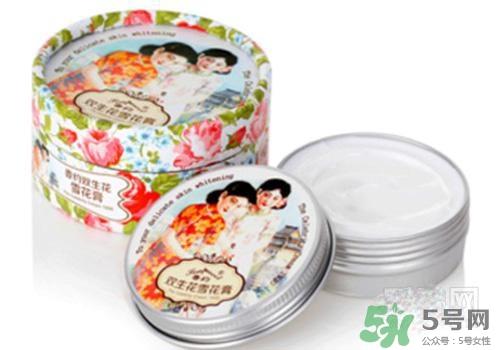 雪花膏适合油性皮肤吗？油性皮肤可以用雪花膏吗？