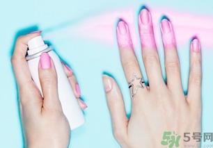 秋天涂什么颜色指甲油好看?秋天涂什么样的指甲油?