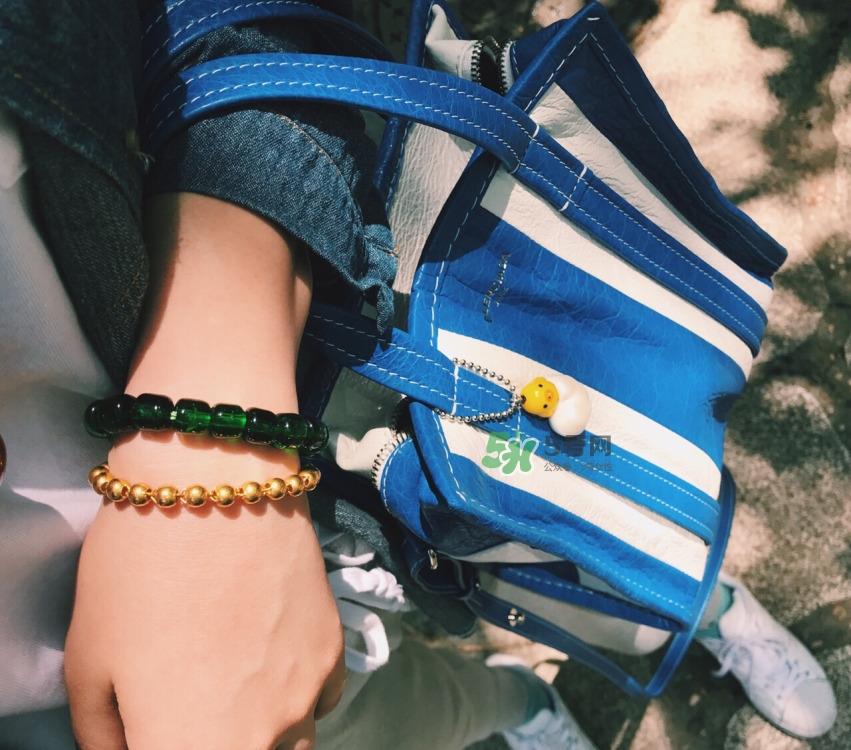 balenciaga bazar巴黎世家编织袋真假怎么辨别?