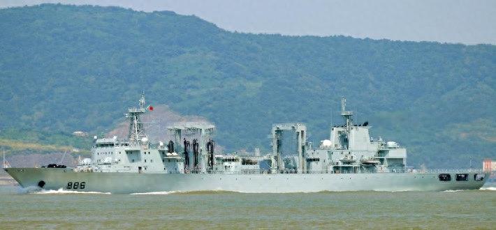 中国海军六大补给舰