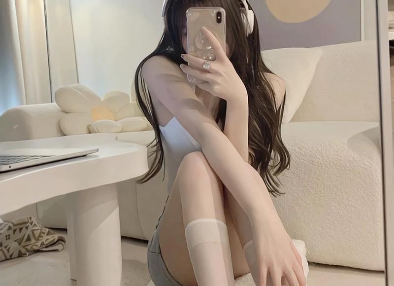 回首又见他（164）暗恋