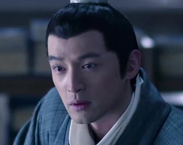 ​心痛！胡歌深夜晒车祸伤疤照，发文称“对不起”，满脸胡须状态差