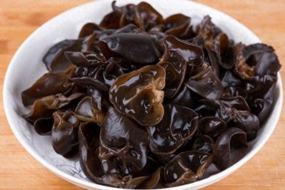 ​木耳在家放久了还能继续吃吗？干木耳有保质期吗？听听医生怎么说