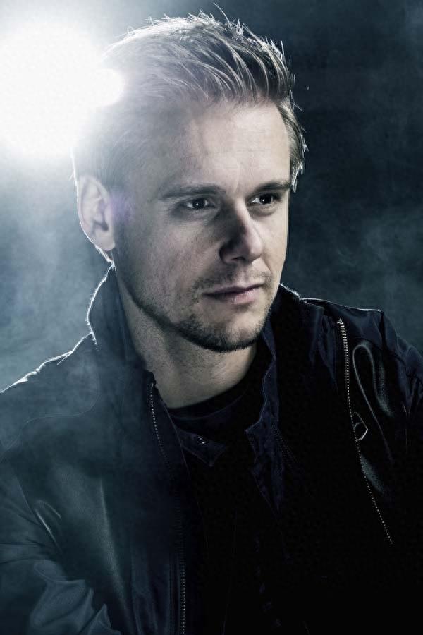 全球前十｜百大DJ排行里这些大神你喜欢哪个？