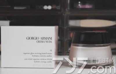 ​阿玛尼粉底液哪款好 四款粉底液测评