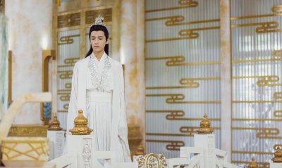 ​他是《香蜜》小鱼仙倌，换上现代装简直不敢认，“锅盖头”萌翻了