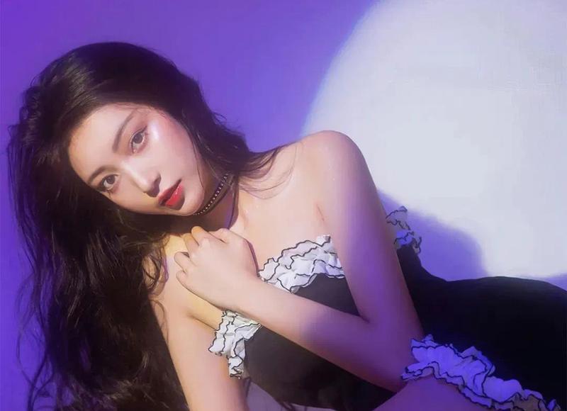 闺蜜结婚当天发言哭成泪人(闺蜜给的结婚纪念日惊喜)