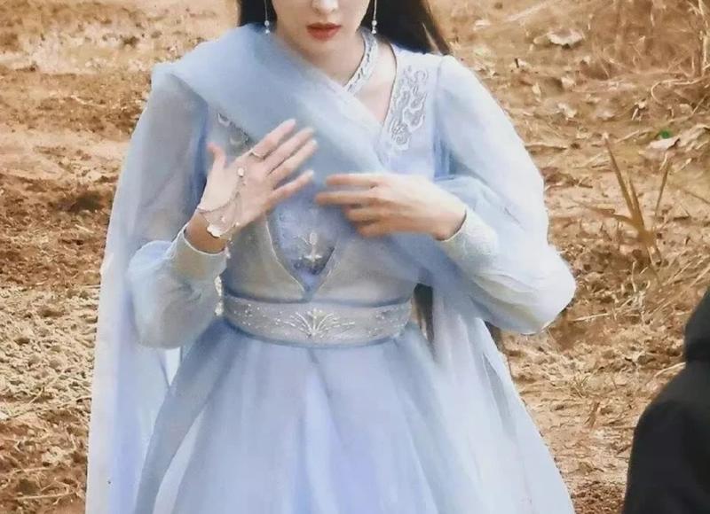  国民姐姐童瑶结婚了，你要幸福哟