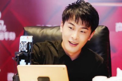 ​辛巴被央视专题报道后，818粉丝认为是洗白？其实背后有深意