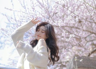 ​手指戴戒指的含义 女生手指戴戒指的含义