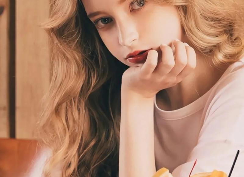 怎么跟女同事搭讪？让她对你好感度大增