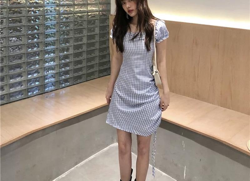 短发丸子头怎么扎（今夏最流行的半扎式丸子头）