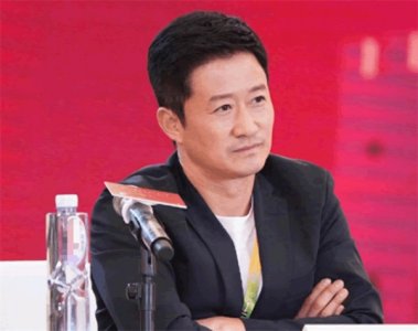 ​95后小生屈楚萧是怎么凉的（屈楚萧事件是怎么回事）