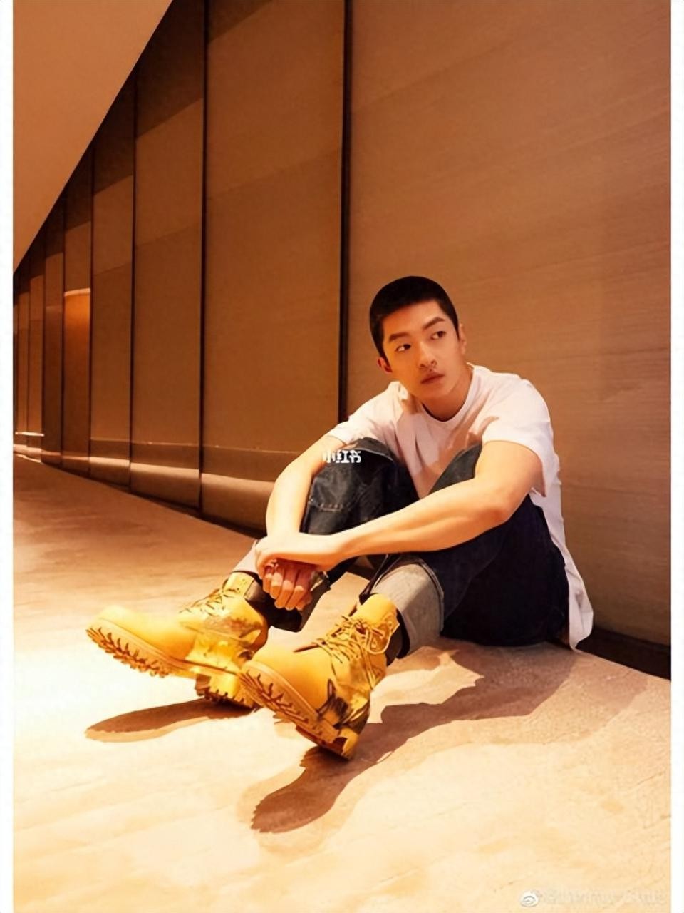 95后小生屈楚萧是怎么凉的（屈楚萧事件是怎么回事）-