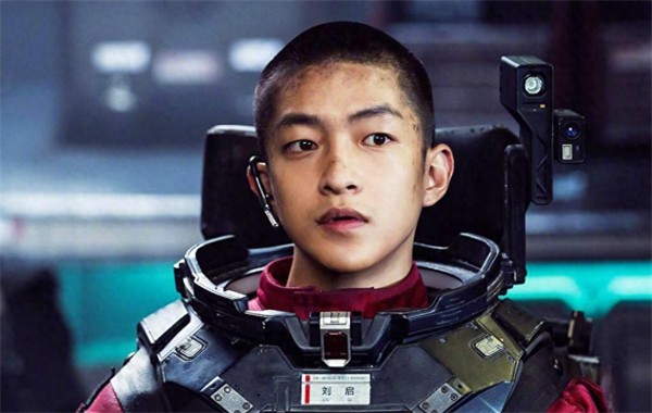 95后小生屈楚萧是怎么凉的（屈楚萧事件是怎么回事）-