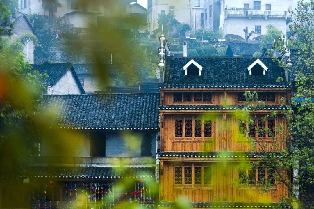 夏天最适合旅游的地方（12个夏天最值得去的地方推荐）-