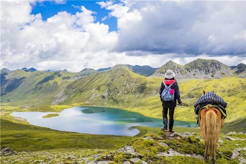 夏天最适合旅游的地方（12个夏天最值得去的地方推荐）-