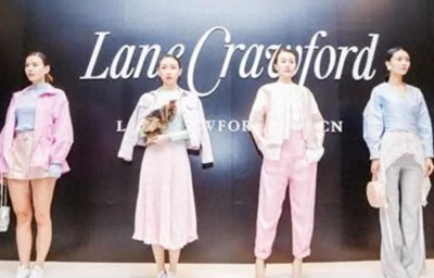 ​弟弟分到5千亿家产，她却只分到了8亿，拥有大长腿却还嫁不出去