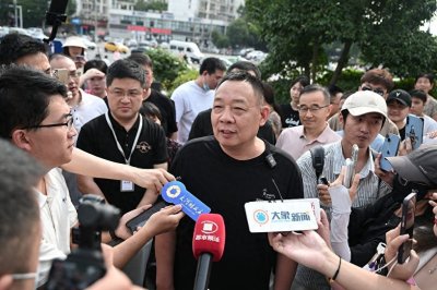 ​连发11条动态！于东来发声：大家不要担心我，若干年后，胖东来不是什么传奇也