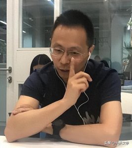 ​足球主持彭久洋和足球解说詹俊的爱情：因为他另类，让我产生兴趣