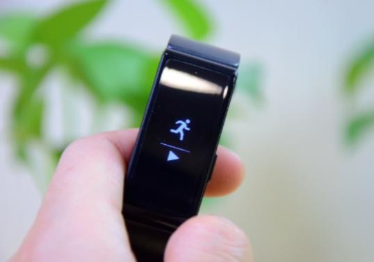 华为手环b2隐藏功能（哪面都有范儿的智能手环）(21)