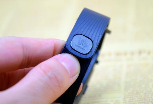 华为手环b2隐藏功能（哪面都有范儿的智能手环）(13)