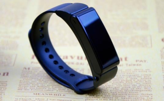 华为手环b2隐藏功能（哪面都有范儿的智能手环）(11)