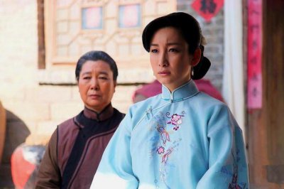 ​八字眉的女人（眉型是八字的女人面相命运性格怎么样）