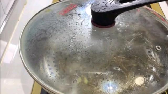 蒸螃蟹需要冷水下锅还是热水下锅（蒸螃蟹冷水下锅）(9)