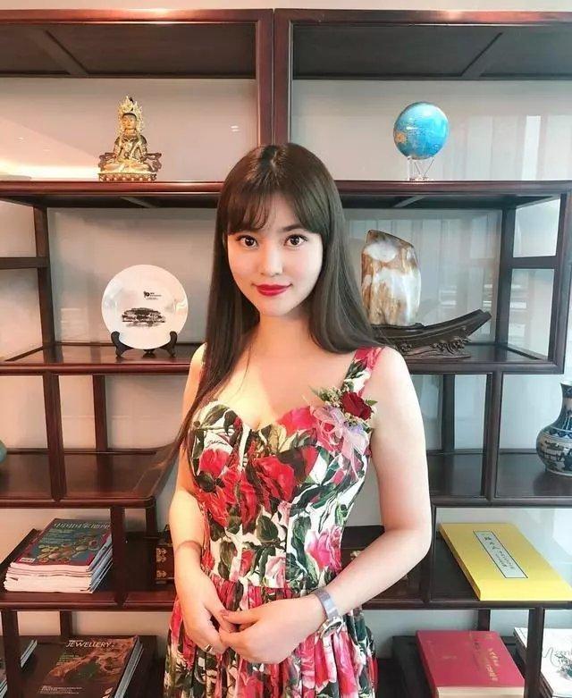 还记得巴啦啦小魔仙里的凌妈妈吗?如今才发现,她的生活真令人嫉妒