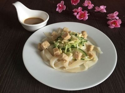 ​在家怎样做凉皮？方法在这里，快试试吧！