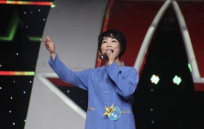 ​每日一星——周艳