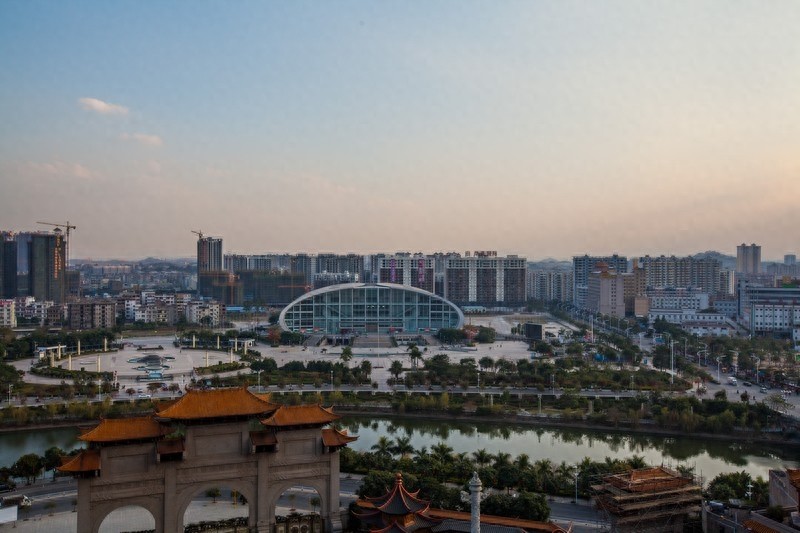 玉林，“岭南美玉，胜景如林”，自古享有“岭南都会”之美誉