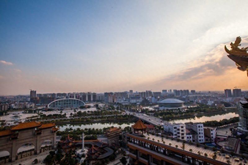 玉林，“岭南美玉，胜景如林”，自古享有“岭南都会”之美誉