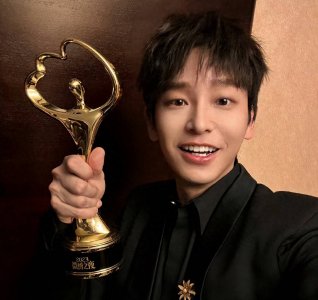 ​彭昱畅礼物风波升级！本人评论区沦陷破防删评，网友替张颂文不值