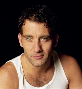 ​英格兰绅士“克里夫.欧文”12部劲爆爽片，拒演007够硬气！