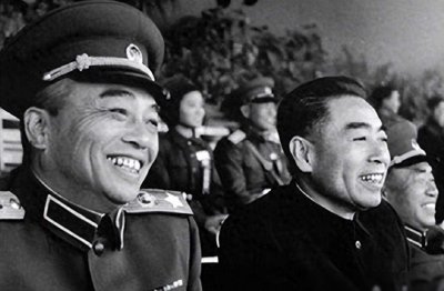 ​1953年陈赓抵达北京，彭老总为何怒斥说：把彭启超退回部队