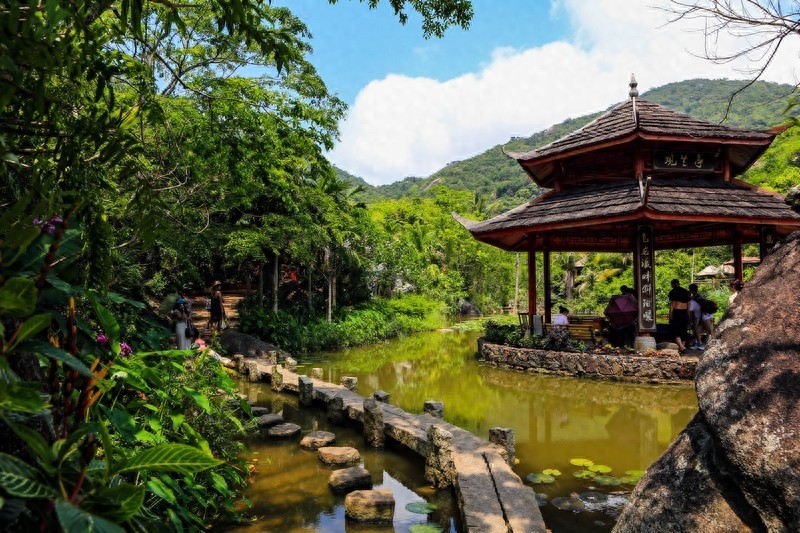 亚龙湾热带天堂森林公园，海南省第一座滨海山地生态观光森林公园