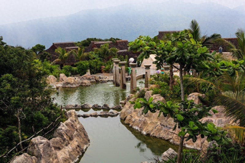 亚龙湾热带天堂森林公园，海南省第一座滨海山地生态观光森林公园